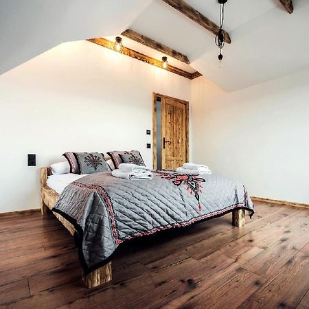 Laura Resort - Luxury Chalets Z Jacuzzi 샤플라리 외부 사진