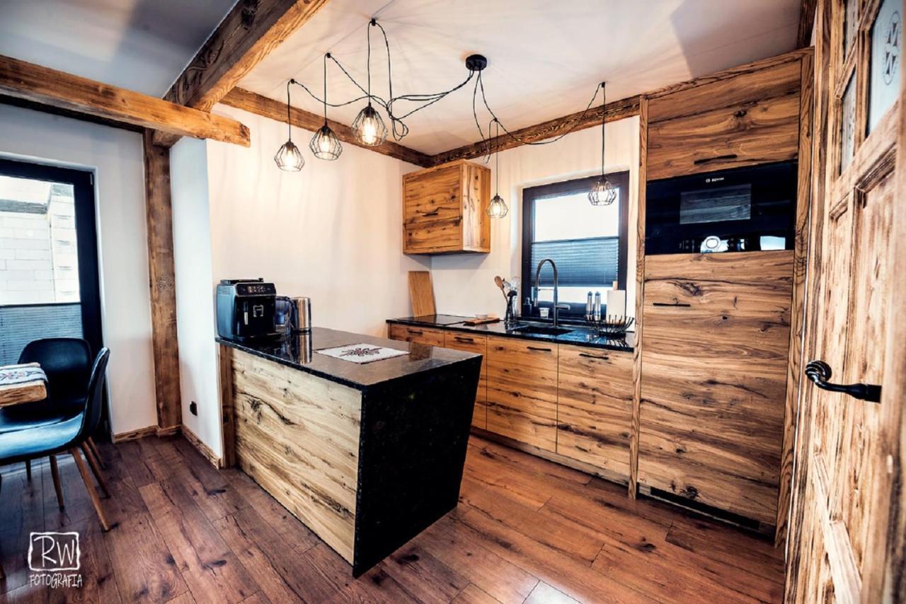 Laura Resort - Luxury Chalets Z Jacuzzi 샤플라리 외부 사진