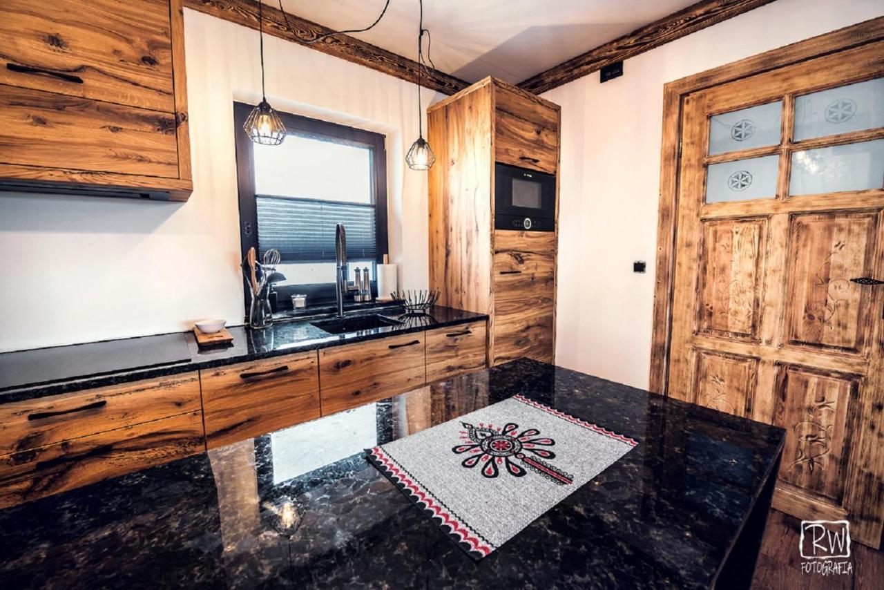 Laura Resort - Luxury Chalets Z Jacuzzi 샤플라리 외부 사진