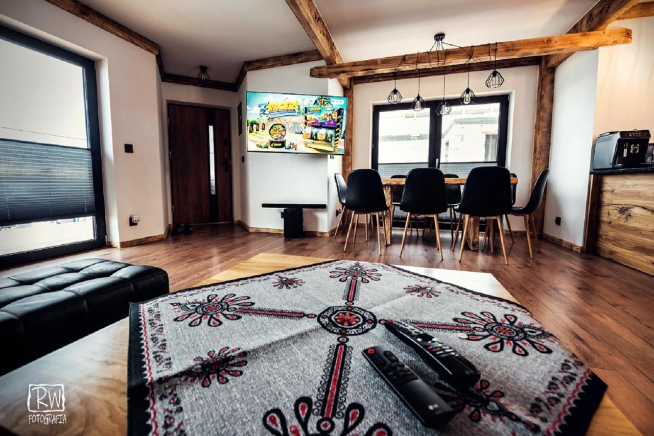 Laura Resort - Luxury Chalets Z Jacuzzi 샤플라리 외부 사진